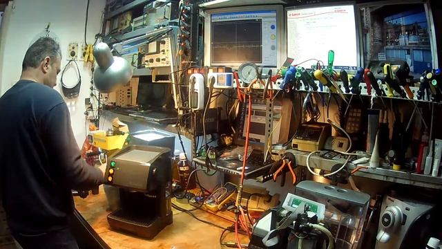 150264 2/2 Saeco Magic Cappuccino SIN017 смотреть онлайн