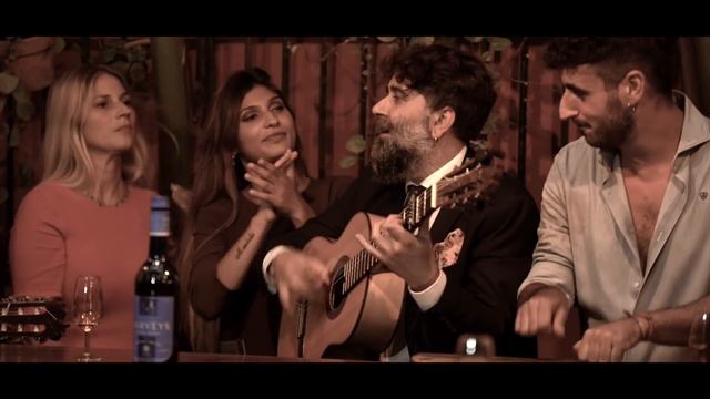 ASI CANTA JEREZ EN NAVIDAD - FIESTA DE NOCHEBUENA (VIDEO OFICIAL)
