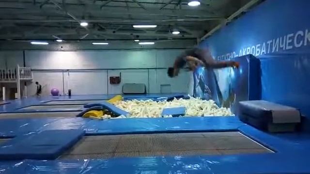 Человек и батик 1