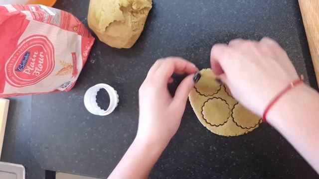 Песочное печенье на сковороде??? смотреть онлайн