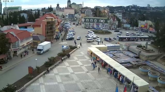 Вебкамера "Площадь Советская". Запись 06.03.2016 12:00:01 смотреть онлайн