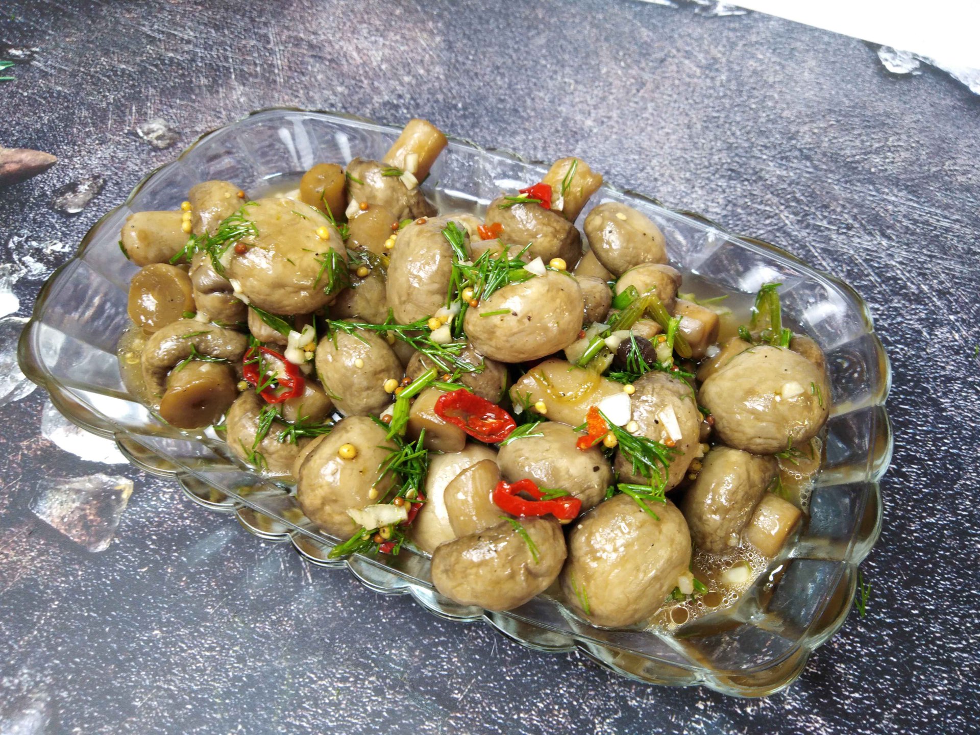 Маринованные шампиньоны за 5 минут!!! Эта закуска всегда актуальна!!! смотреть онлайн