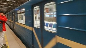 Выход метропоезда из оборота, станция Купчино, Санкт-Петербург