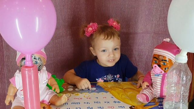 учим цвета/опыты для детей/надуваем шары/learning colors /experiences for children /inflating balls смотреть онлайн
