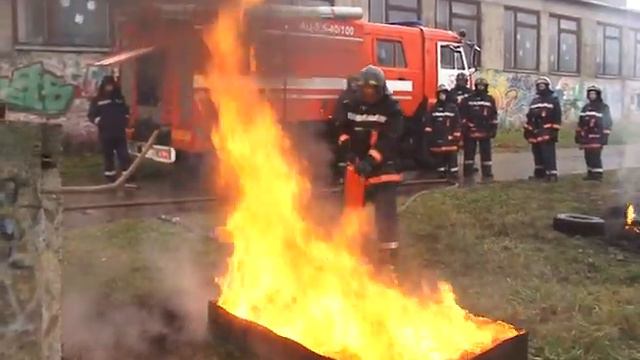 Практический экзамен у добровольцев-спасателей смотреть онлайн