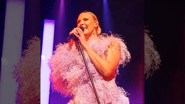 Sanna Nielsen Hela världen för mig "Mitt Sanna jag" in Helsingborg смотреть онлайн