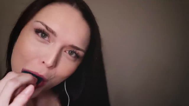 ASMR Lollipop licking + wet mouth sounds смотреть онлайн