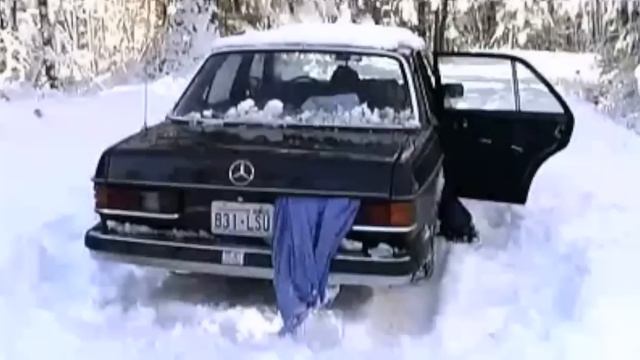 Why We Love the Mercedes W123 240D! смотреть онлайн