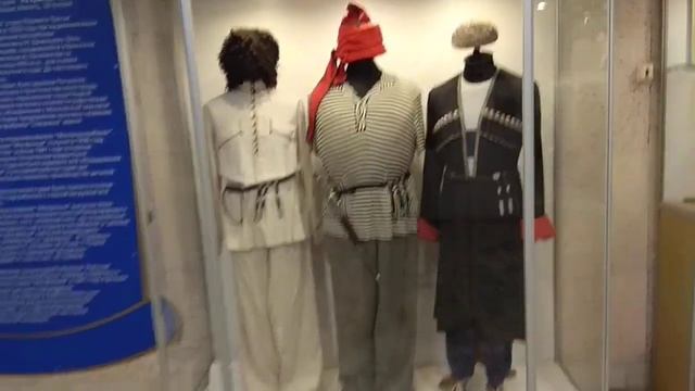 КОСТЮМЫ ИЗ ФИЛЬМА КАВКАЗСКАЯ ПЛЕННИЦА смотреть онлайн
