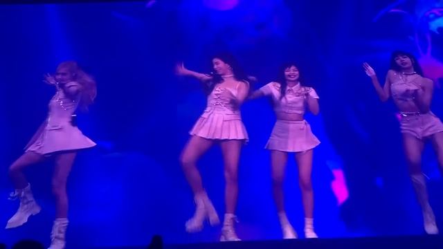 Black Pink - Pretty Savage|BORN PINK WORLD 2023 香港站 DAY2| смотреть онлайн
