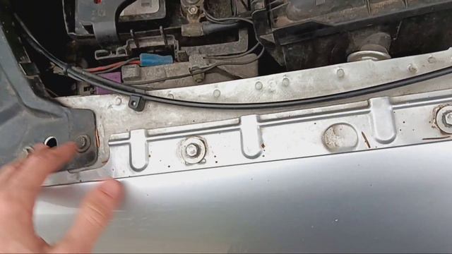 Как я выставил зазоры на передних крылях и капоте Шкода Октавия Tour 1.6 2009