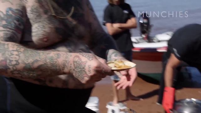 Lobster Rolls & Clam Digging on PEI with Matty Matheson - Keep It Canada смотреть онлайн