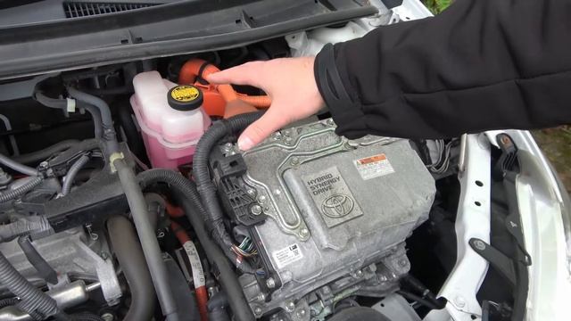 Get To Know Your Toyota. Toyota Corolla Fielder Hybrid