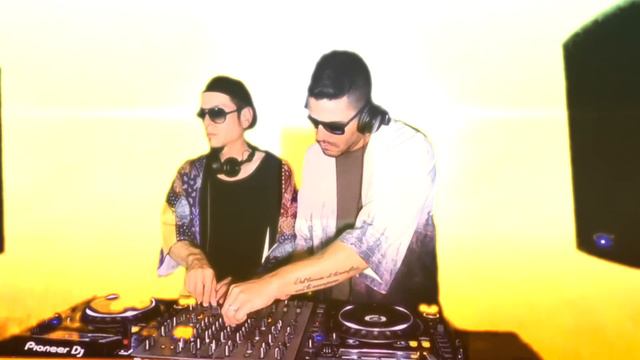 Le Brion & Umbo / Melodic Techno music duo from Miami смотреть онлайн