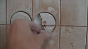 Как просверлить плитку алмазной коронкой на стене