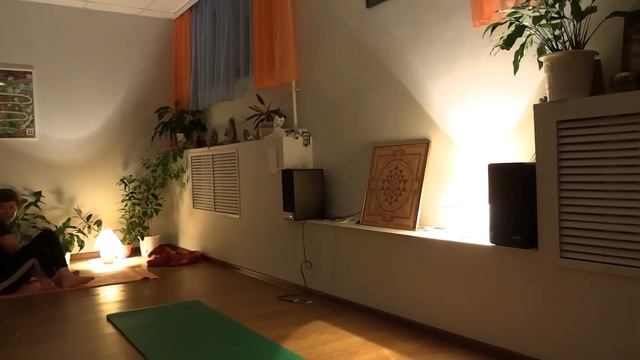 Хатха-йога средний уровень смотреть онлайн