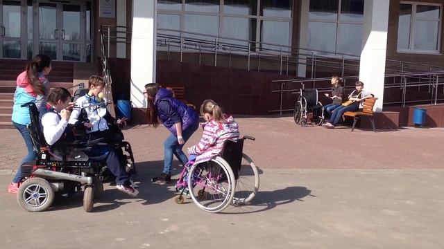 Клёвые чуваки зажигают на базе «Ока» смотреть онлайн
