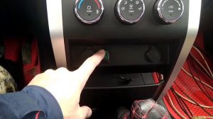 Установка камеры заднего вида в патриот, и переделка включения магнитолы через клавишу.