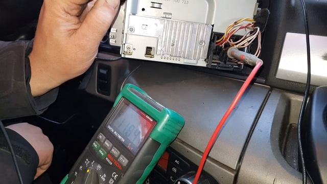 Установка магнитолы на MAN TGX 2008 г. смотреть онлайн