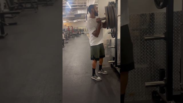 Man almost dead squatting 405 comments your opinion смотреть онлайн