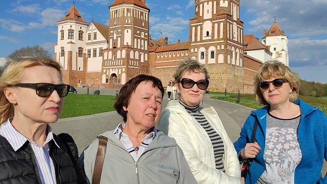 Экскурсии Мир Несвиж. Сборные экскурсии из Минска в Мир и Несвиж в мини-группе. @minsktransfertours смотреть онлайн