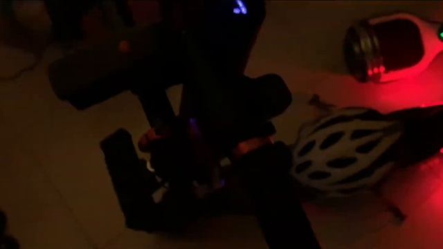 Ninebot ES2 kickscooter by segway! is ON FIRE!! Toys for the big Boys смотреть онлайн