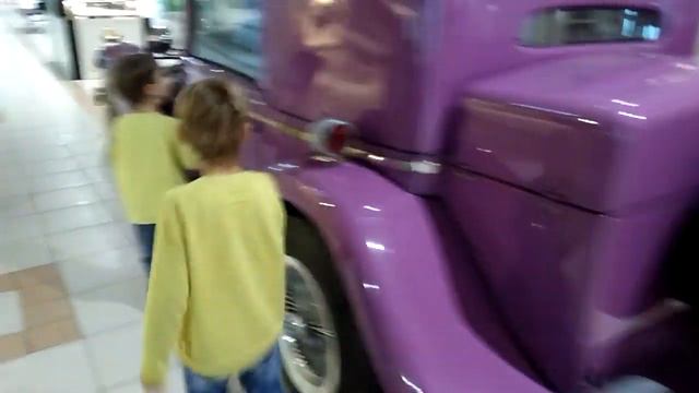 ПОХОД В ТОРГОВЫЙ ЦЕНТР ДРИМ ТАУН ФИОЛЕТОВЫЙ РЕТРО АВТОМОБИЛЬ МЕРЯЕМ ДЛИННУ смотреть онлайн
