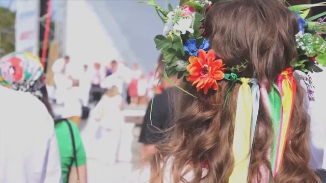 Парад вишиванок 2012 . Презентація міст. смотреть онлайн