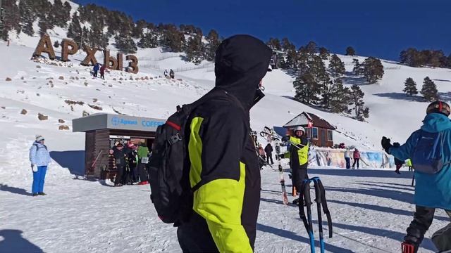 Архыз сезон 2022. 15-16 января . От метели до солнца. Недорогой Хостел! смотреть онлайн