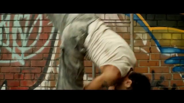13-й район- Кирпичные особняки — Пол Уокер. Русский трейлер (HD) Brick Mansions смотреть онлайн