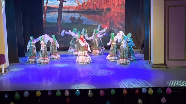 Хоровод «За рекой, за тихой речкою» смотреть онлайн