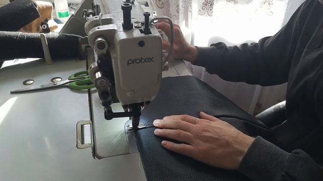 Швейная машинка для средних и тяжёлых тканей с шагающей лапкой Protex TY-33000-1 смотреть онлайн