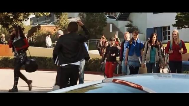 17 Again: "Audi R8" Scene смотреть онлайн