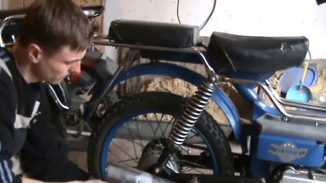 Снимаем задние колесо с дельты!!!! смотреть онлайн