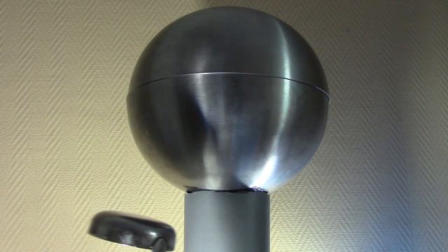 Как получить высокое напряжение? Генератор Ван де Граафа смотреть онлайн