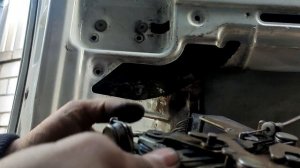 Не открывается с улицы сдвижная  дверь Mercedes Vito