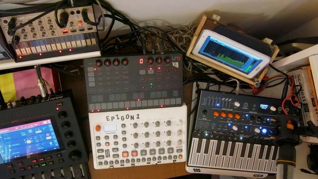 Arturia MicroFreak - Vocoder TECHNO Jam смотреть онлайн