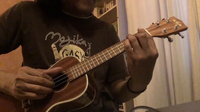Ukulele - Close To Me (The Cure) смотреть онлайн