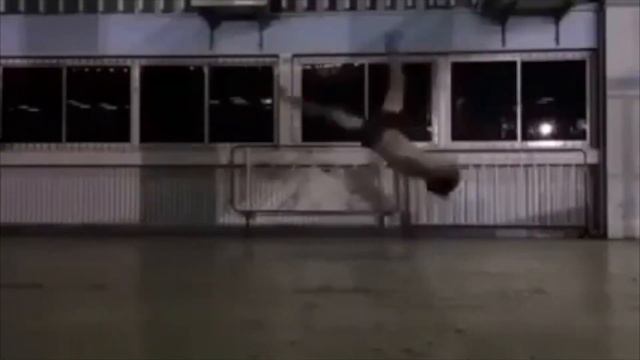 One Hand Airflare Record History смотреть онлайн