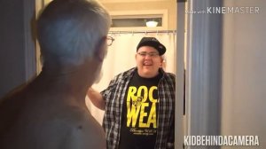 Злой дед нашёл воришку конфет и ещё ему сломали телефон шок дед бомбит