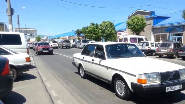 встреча любителей 240-ых ,девушка и мужчины проезд по городу смотреть онлайн