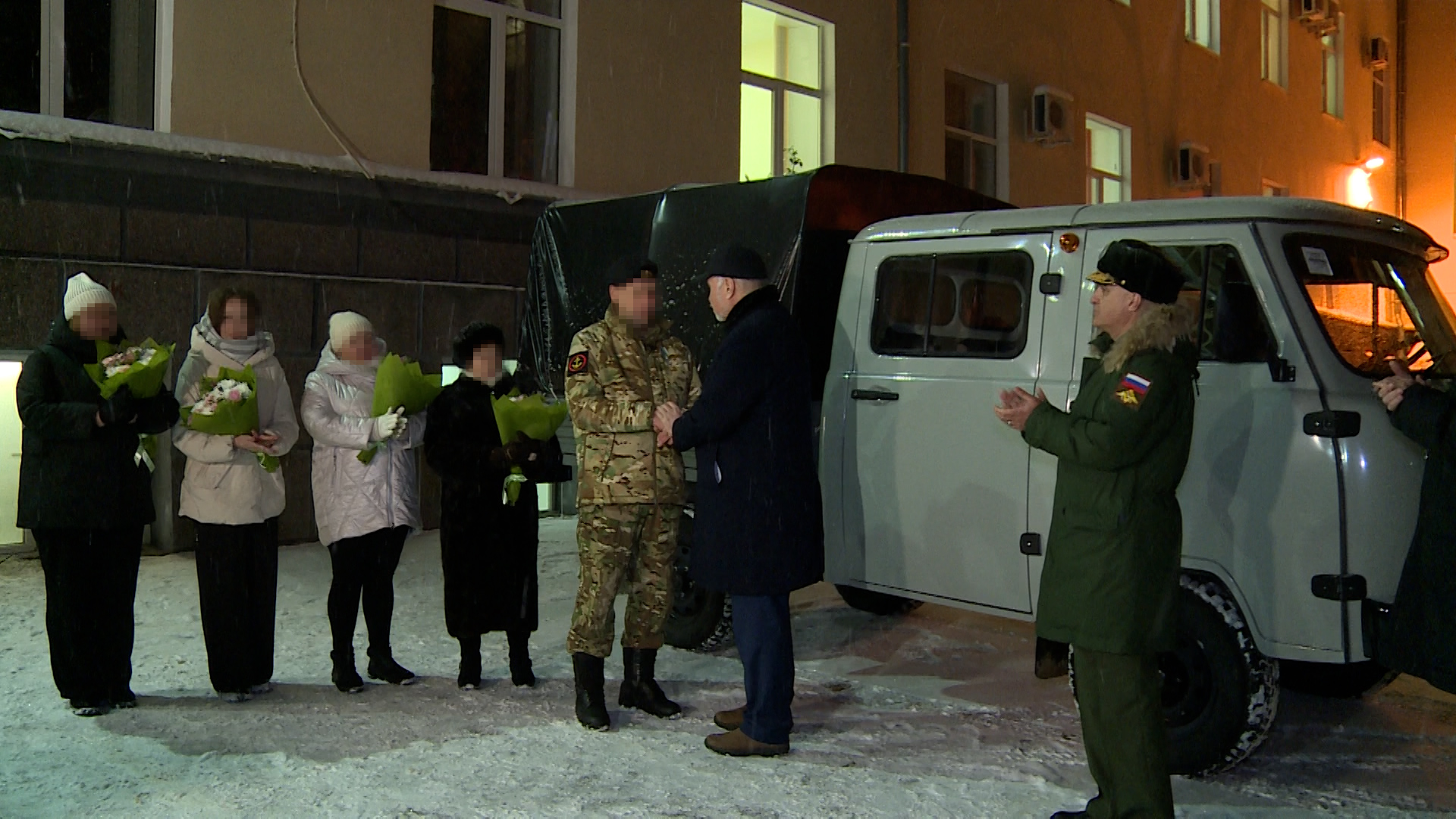 Передача автомобиля "УАЗ" и гуманитарного груза участнику СВО смотреть онлайн