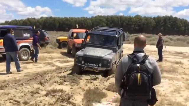 Land Rover defender club Land Rover tt españa смотреть онлайн