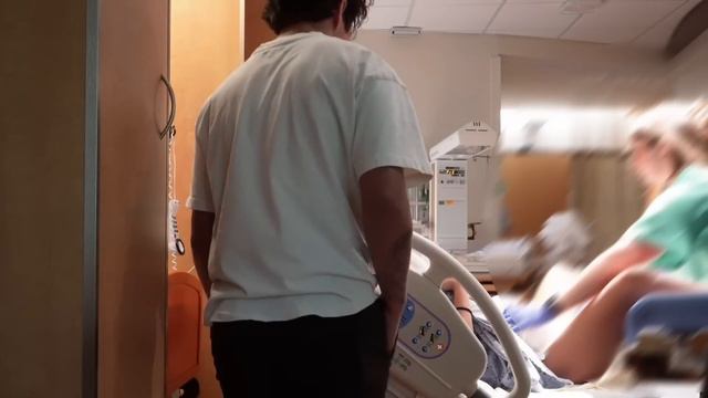 THE BIRTH OF OUR DAUGHTER | unexpected early labor & delivery *doctor didn't make it* смотреть онлайн