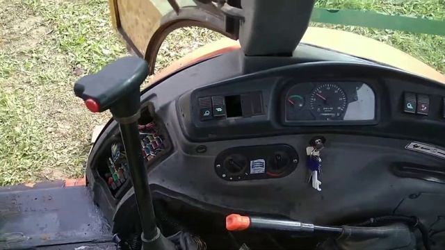 Разобрал  New Holland.  Что внутри?