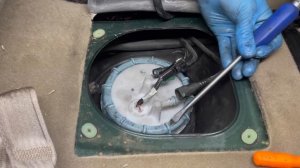 How To Ford Escape Fuel Pump Replacement/Fuel Pump Location Ford Escape/Ford Crank No Start