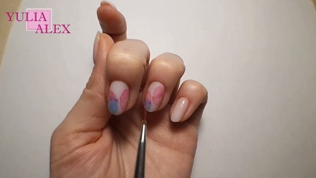 Идея дизайна на светлом. Дизайн акварелью. Весенний дизайн #дизайнногтей #маникюрекатеринбург смотреть онлайн