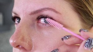 КАК ПРАВИЛЬНО РАСЧЕСЫВАТЬ НАРАЩЕННЫЕ РЕСНИЦЫ // УХОД ЗА РЕСНИЦАМИ