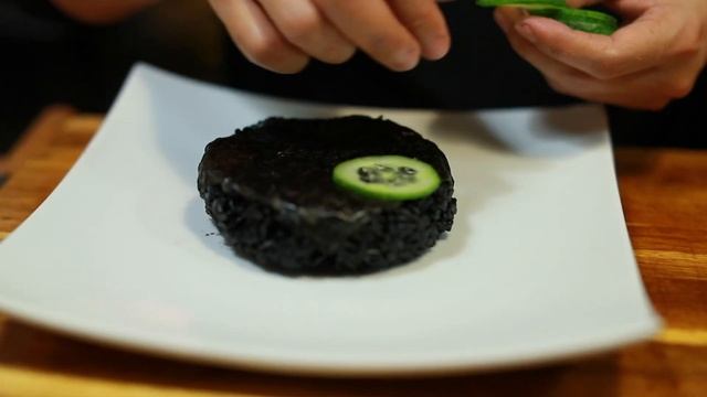 Огромный Суши Бургер | Enormous Sushi Burger смотреть онлайн