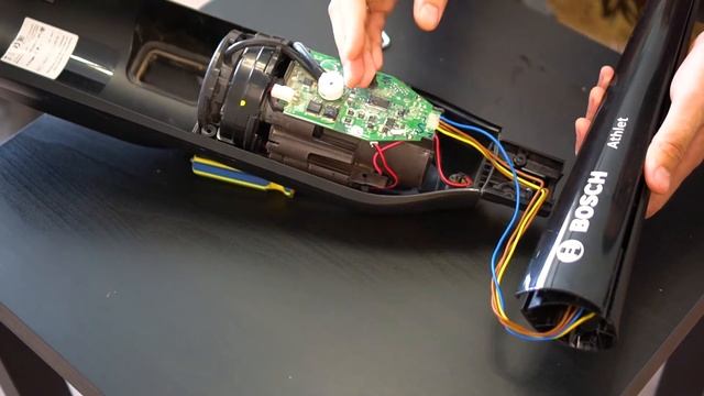 Устранение проблемы отключения беспроводного пылесоса (Bosch Athlet vacuum cleaner) смотреть онлайн